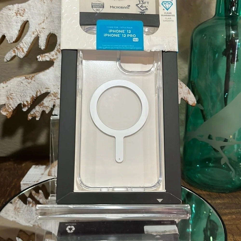 Speck PRESIDIO Perfect Clear case for iPhone, new!